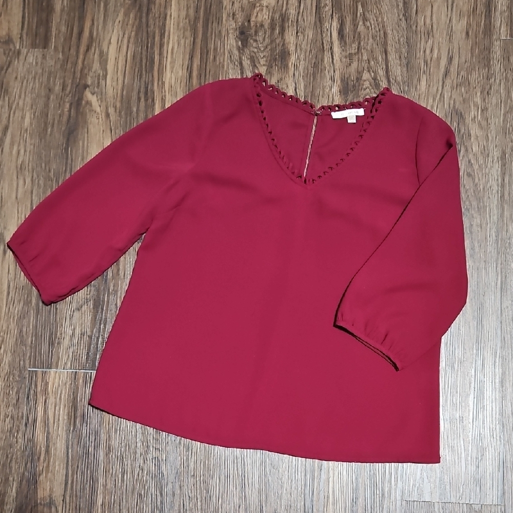 Skies Are Blue Women's Medium Petite Burgundy Blouse 3/4 Sleeve V-Neck